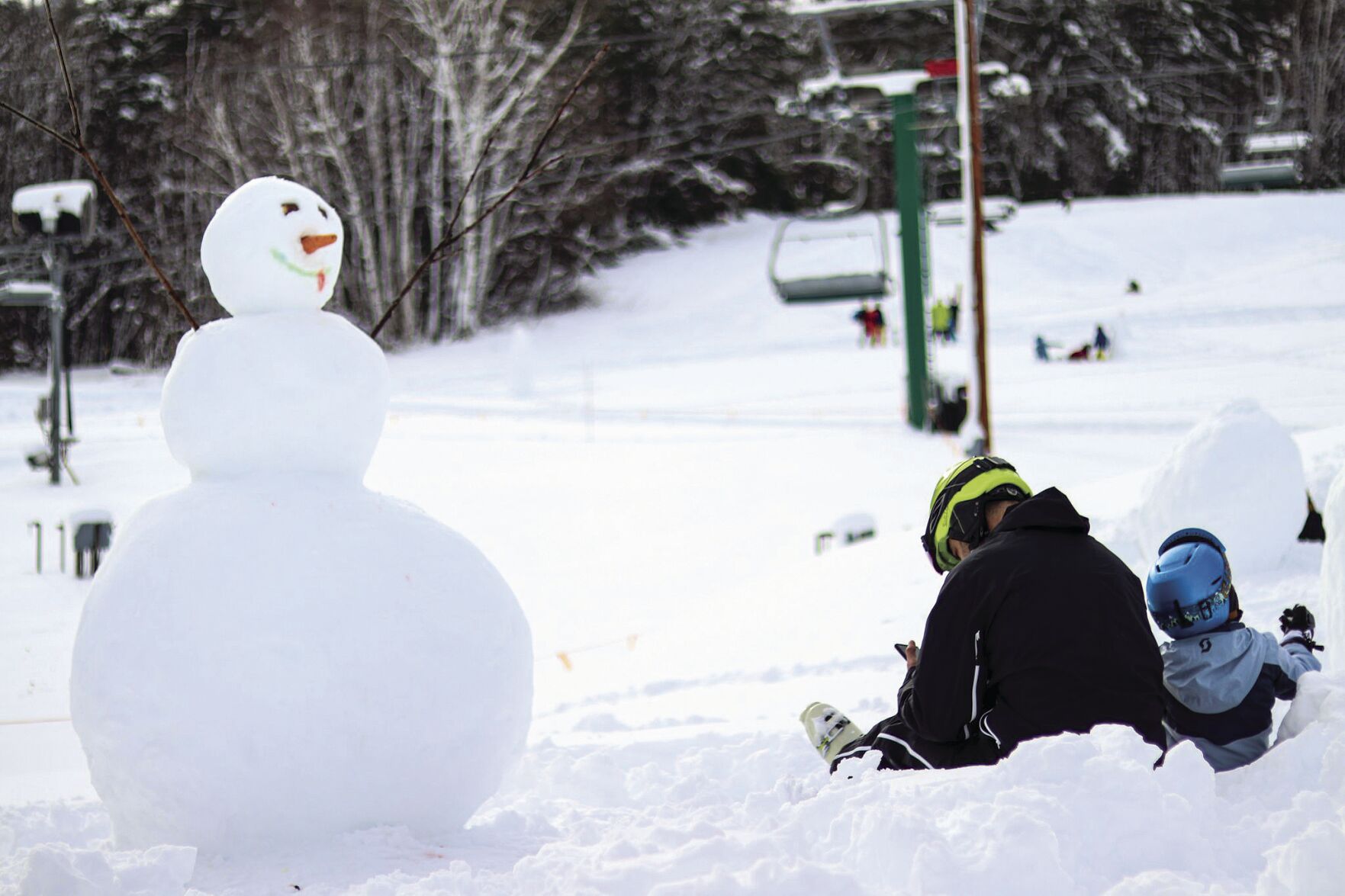 Waiting for lifts to regain power, Gunstock skiers make the most of a snowy day
